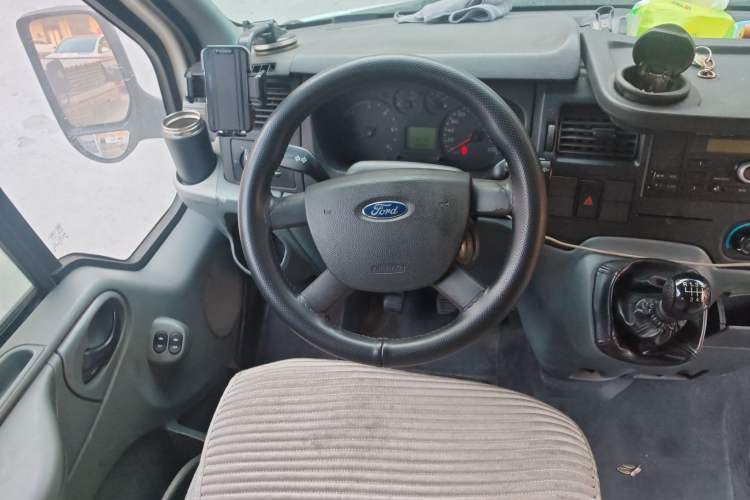 Used Ford Transit Custom 2009 2.4T Diesel Luxury Short Wheelbase Mid-Roof Emission Standard III Steering Wheel
