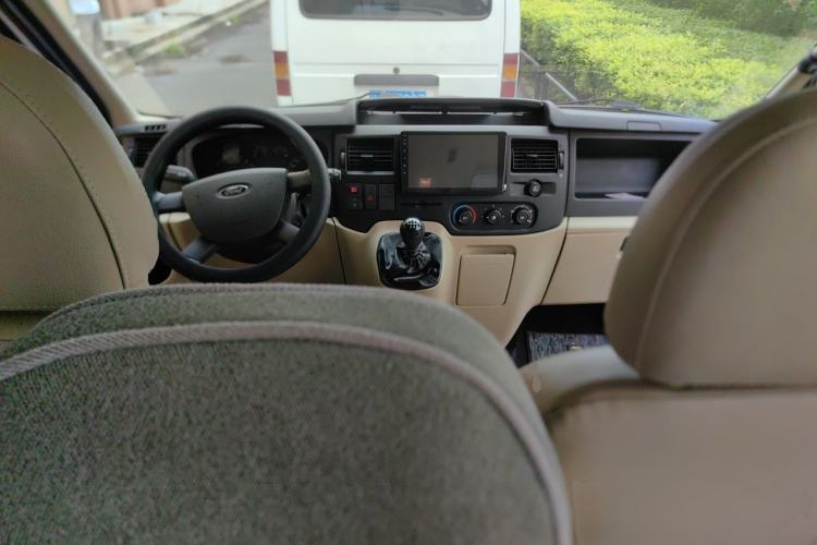 Used Ford Transit Custom  Center Console