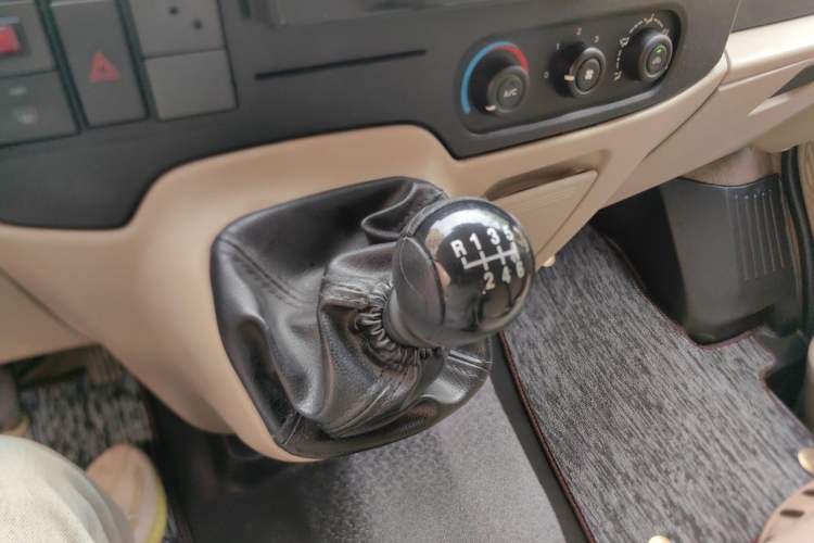 Used Ford Transit Custom  Gear Lever