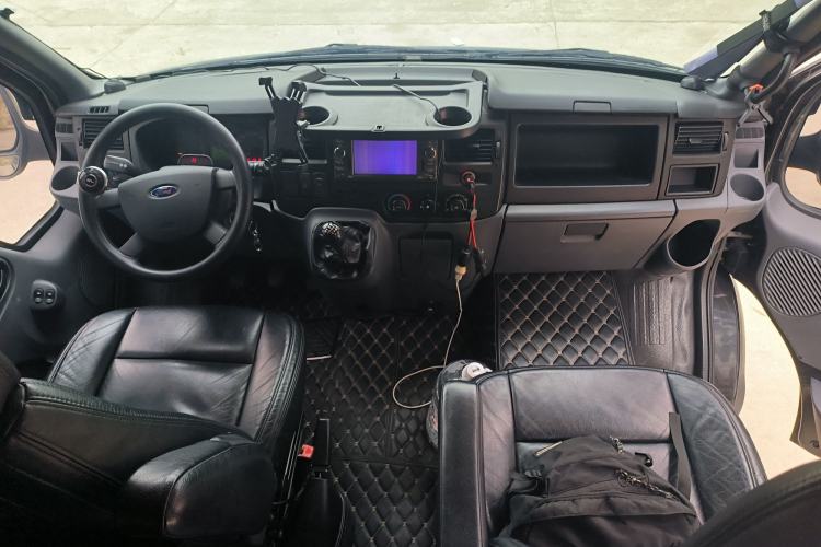 Used Ford Transit Custom 2013 2.4T Diesel Standard Version Long Wheelbase High Roof China IV Standard Center Console