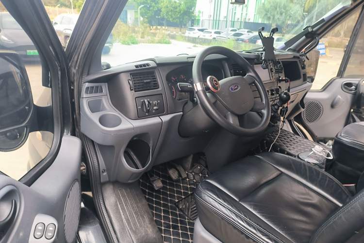 Used Ford Transit Custom 2013 2.4T Diesel Standard Version Long Wheelbase High Roof China IV Standard Driver Seat