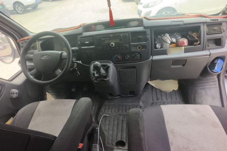 Used Ford Transit Custom 2013 2.4T Diesel Economical Long-Wheelbase Mid-Roof China IV Standard Center Console