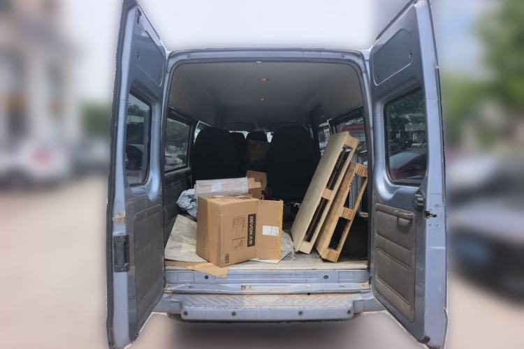 Used Ford Transit Custom 2013 2.4T Diesel Economical Long-Wheelbase Mid-Roof China IV Standard Trunk