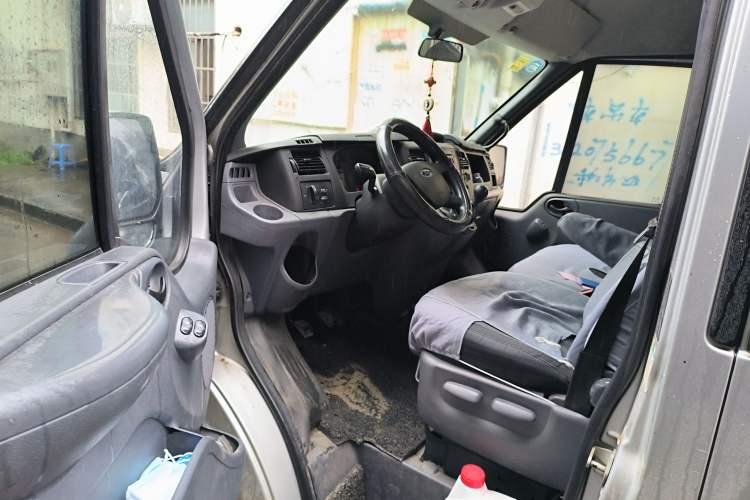 Used Ford Transit Custom 2013 2.4T Diesel Standard Version Long Wheelbase High Roof China IV Standard Driver Seat