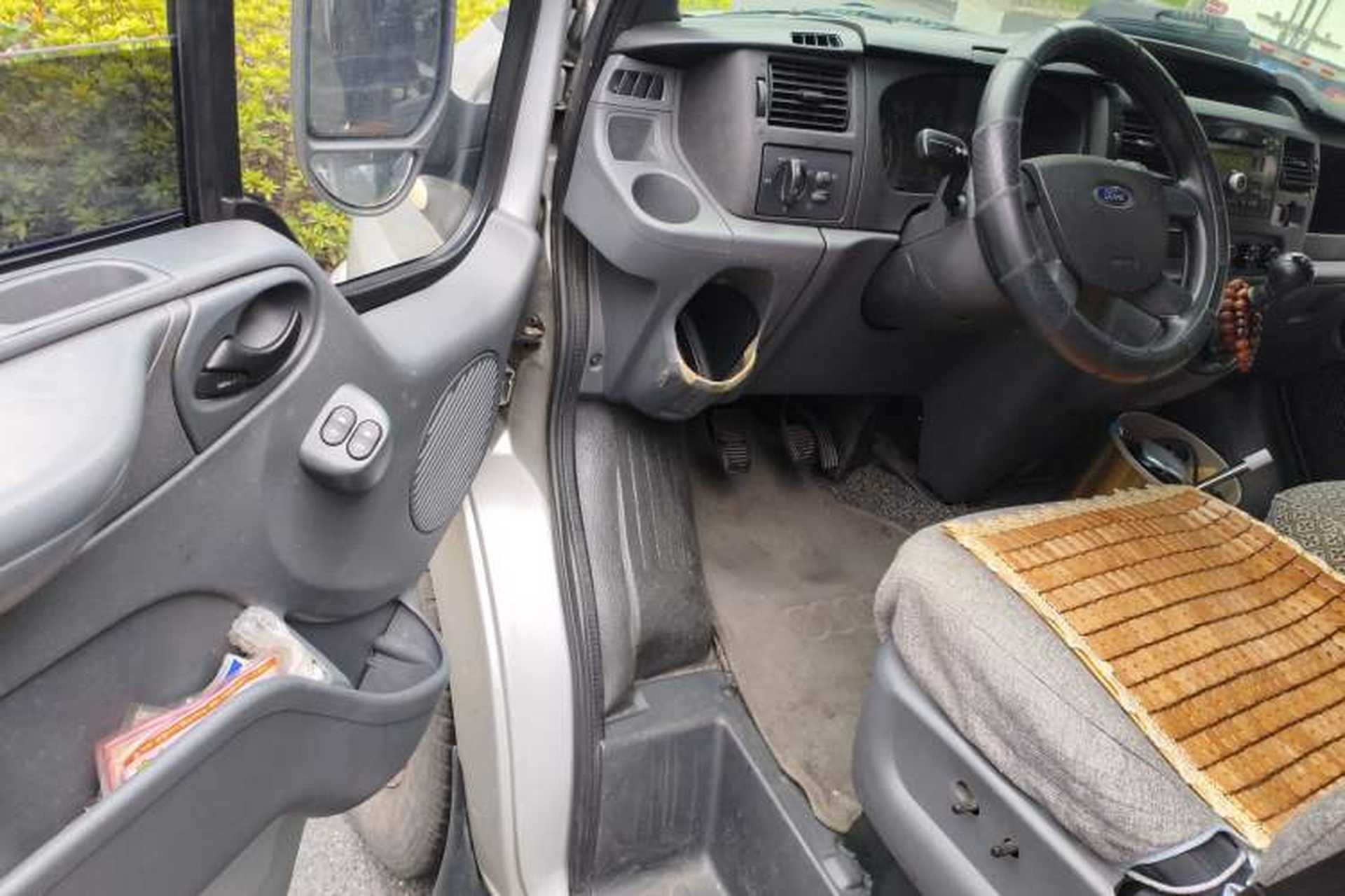 Used Ford Transit Custom 2013 2.4T Diesel Econo-Logistics Vehicle Short Wheelbase Mid-Roof China IV Standard Driver Seat