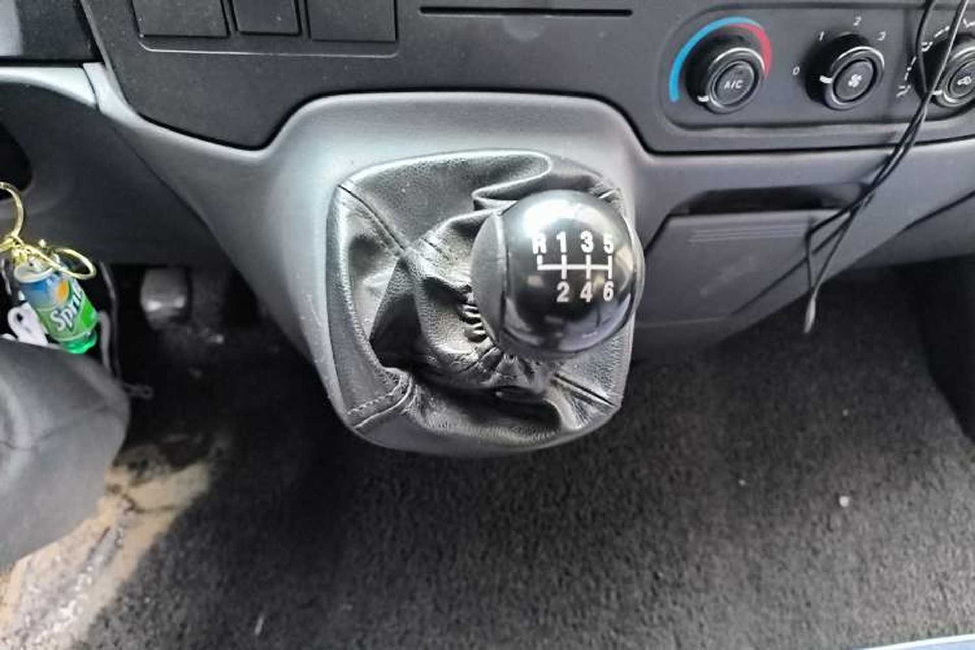 Used Ford Transit Custom 2013 2.4T Diesel Standard Version Long Wheelbase High Roof China IV Standard Gear Lever