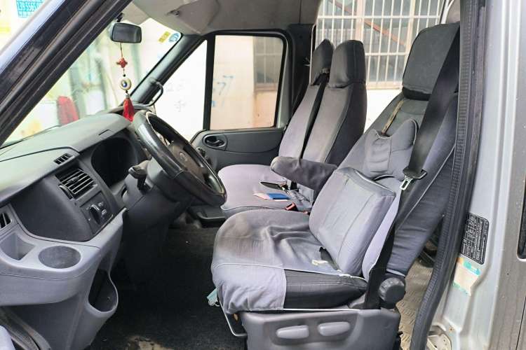 Used Ford Transit Custom 2013 2.4T Diesel Standard Version Long Wheelbase High Roof China IV Standard Left Front Seat