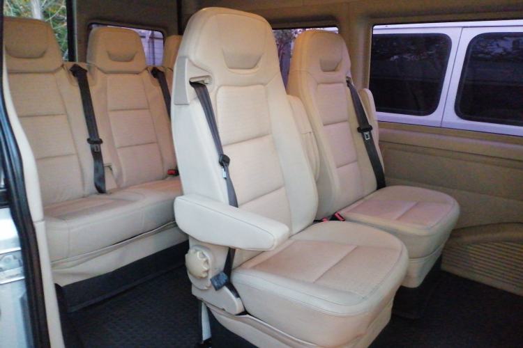 Used Ford Transit Custom 2013 2.4T Diesel Econo-Logistics Vehicle Short Wheelbase Mid-Roof China IV Standard Left Rear Seat
