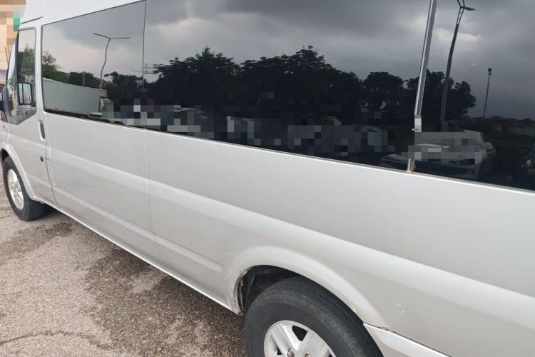 Used Ford Transit Custom 2013 2.4T Diesel Economical Long-Wheelbase Mid-Roof China IV Standard Left Rear Seat