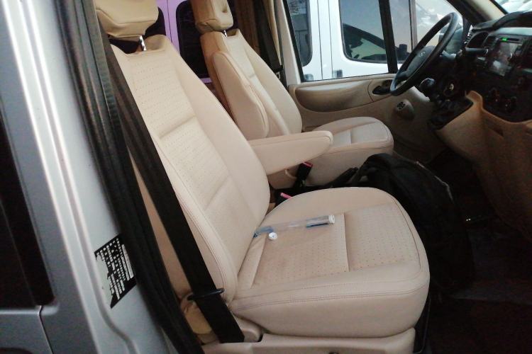Used Ford Transit Custom 2013 2.4T Diesel Econo-Logistics Vehicle Short Wheelbase Mid-Roof China IV Standard Right Front Seat