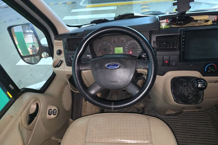 Used Ford Transit Custom 2013 2.4T Diesel Econo-Logistics Vehicle Short Wheelbase Mid-Roof China IV Standard Steering Wheel