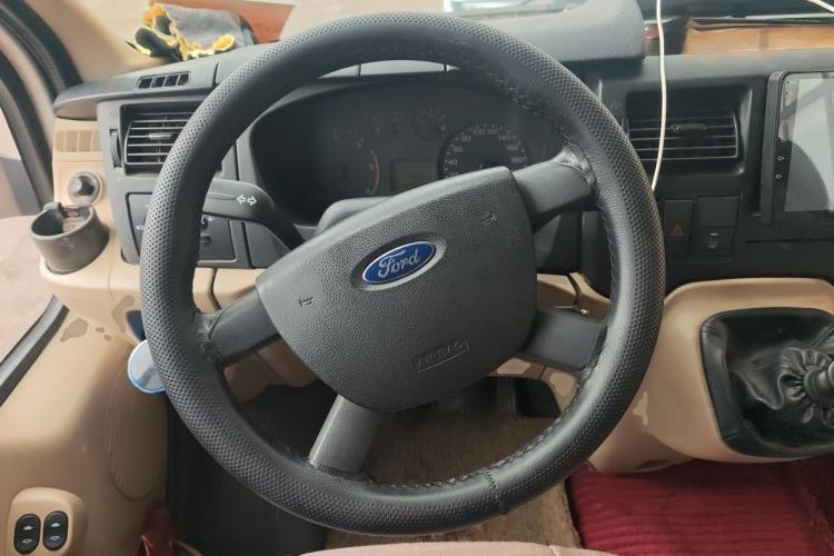 Used Ford Transit Custom 2013 2.4T Diesel Economical Long-Wheelbase Mid-Roof China IV Standard Steering Wheel