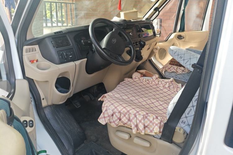 Used Ford Transit Custom 2013 2.4T Diesel Economical Logistics Vehicle Short Wheelbase Mid-Roof China III Standard Left Front Seat