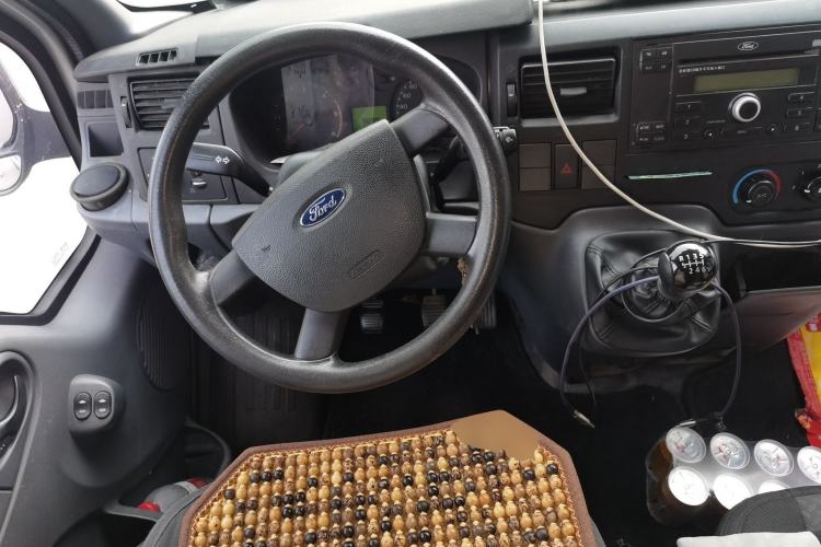 Used Ford Transit Custom 2013 2.4T Diesel Economical Long-Wheelbase Mid-Roof China IV Standard Steering Wheel