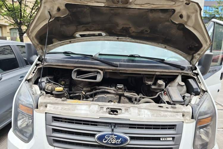 Used Ford Transit Custom  Engine Bay