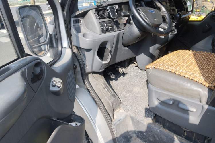 Used Ford Transit Custom 2015 2.4T Long-Wheelbase 7-Seater Mid-Height Multi-Purpose Vehicle Driver Seat