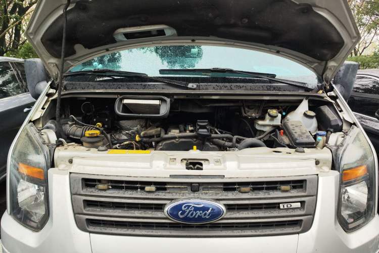 Used Ford Transit Custom 2015 2.4T Short-Wheelbase 6-Seater Mid-Roof Multi-Purpose Vehicle Engine Bay