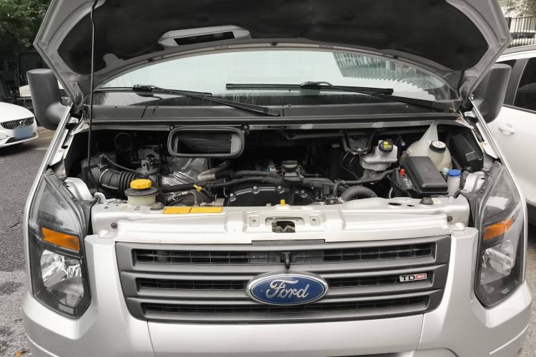 Used Ford Transit Custom 2015 2.4T Short-Wheelbase 6-Seater Mid-Roof Multi-Purpose Vehicle Engine Bay