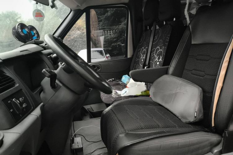 Used Ford Transit Custom 2015 2.4T Short-Wheelbase 6-Seater Mid-Roof Multi-Purpose Vehicle Left Front Seat