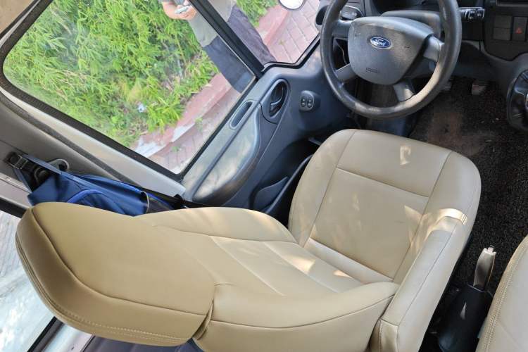 Used Ford Transit Custom 2015 2.4T Short-Wheelbase 6-Seater Mid-Roof Multi-Purpose Vehicle Left Front Seat