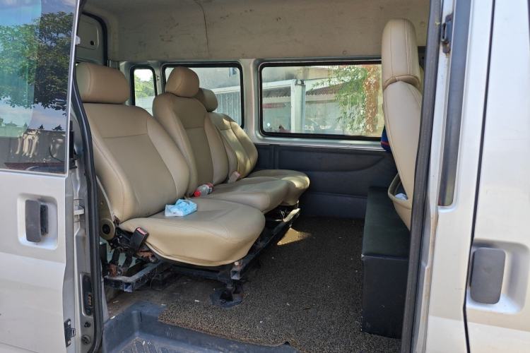 Used Ford Transit Custom 2015 2.4T Short-Wheelbase 6-Seater Mid-Roof Multi-Purpose Vehicle Left Rear Seat