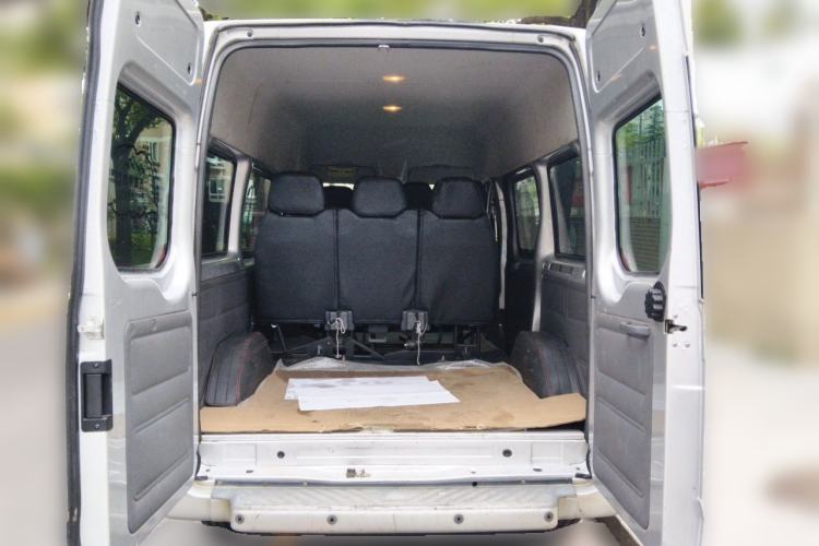 Used Ford Transit Custom 2015 2.4T Short-Wheelbase 6-Seater Mid-Roof Multi-Purpose Vehicle Trunk