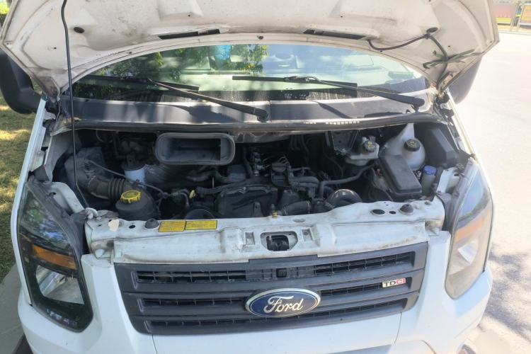 Used Ford Transit Custom  Engine Bay