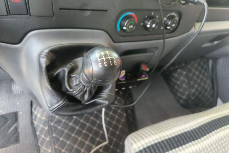 Used Ford Transit Custom  Gear Lever