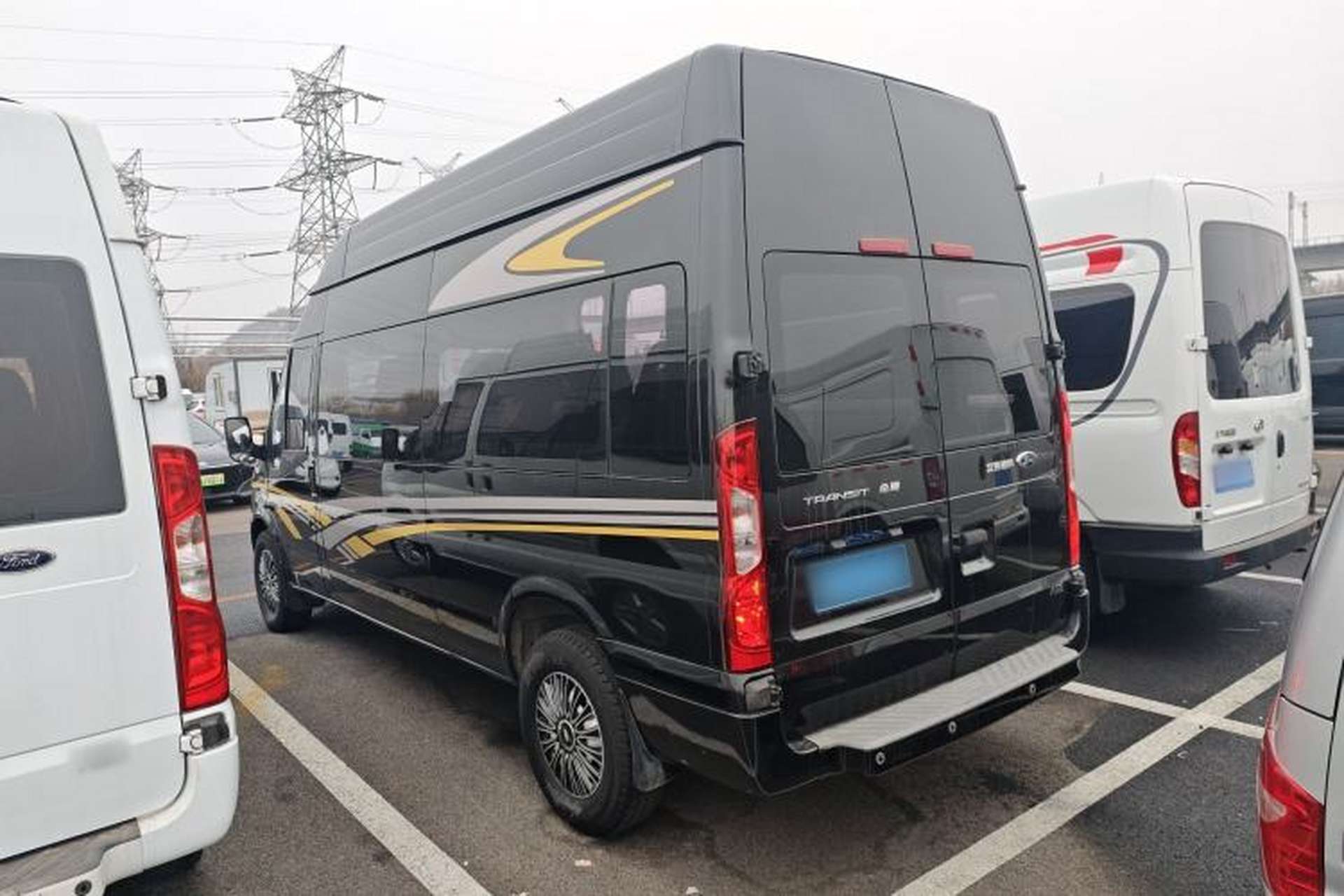 Used Ford Transit Custom 2016 2.2T Long-Wheelbase 6/7-Seater Mid-Roof Multi-Purpose Vehicle Exterior 3