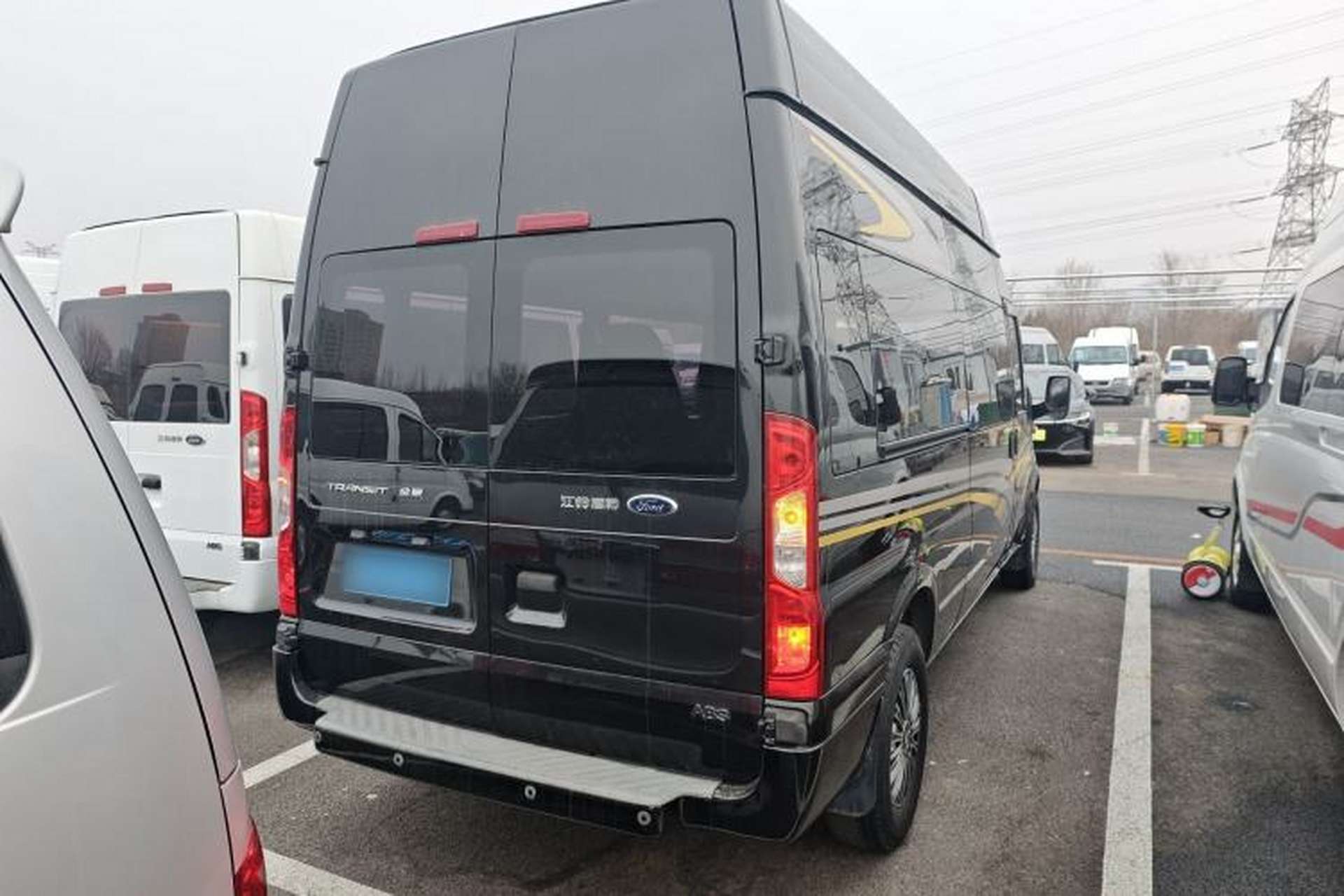 Used Ford Transit Custom 2016 2.2T Long-Wheelbase 6/7-Seater Mid-Roof Multi-Purpose Vehicle Exterior 5