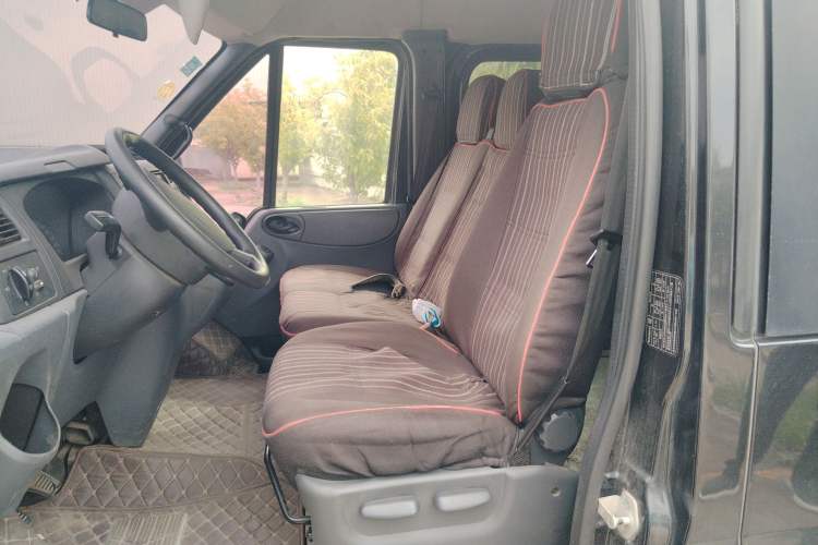 Used Ford Transit Custom 2016 2.2T Short-Wheelbase 6-Seater Mid-Roof Multi-Purpose Vehicle Left Front Seat