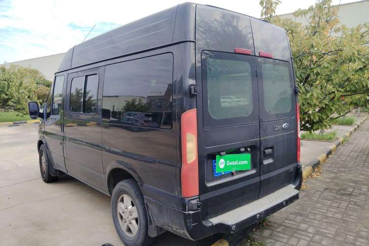 Used Ford Transit Custom 2016 2.2T Short-Wheelbase 6-Seater Mid-Roof Multi-Purpose Vehicle Rear Left 45 Deg