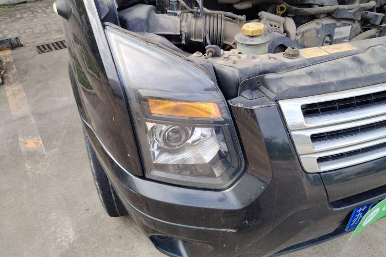 Used Ford Transit Custom 2016 2.2T Short-Wheelbase 6-Seater Mid-Roof Multi-Purpose Vehicle Right Front Headlight