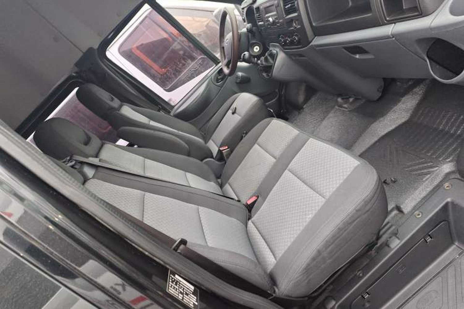 Used Ford Transit Custom 2016 2.2T Long-Wheelbase 6/7-Seater Mid-Roof Multi-Purpose Vehicle Right Front Seat