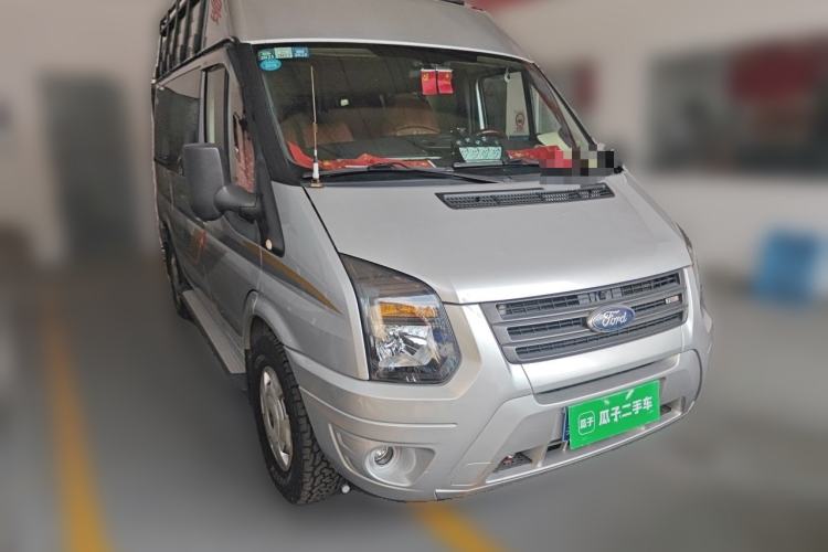 Used Ford Transit Custom 2016 2.2T Short-Wheelbase 6-Seater Mid-Roof Multi-Purpose Vehicle Front Right 45 Deg