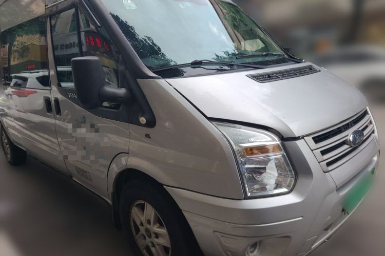 Used Ford Transit Custom 2016 2.2T Long Wheelbase 15-Seater Mid-Roof Standard Version with 135 Horsepower Front Right 45 Deg
