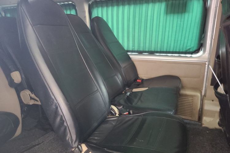 Used Ford Transit Custom 2016 2.2T Long Wheelbase 15-Seater Mid-Roof Standard Version with 135 Horsepower Left Rear Seat