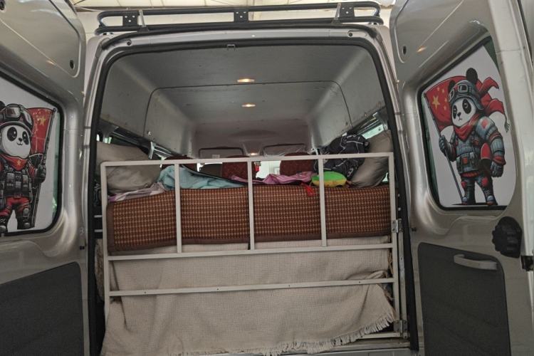 Used Ford Transit Custom 2016 2.2T Short-Wheelbase 6-Seater Mid-Roof Multi-Purpose Vehicle Trunk