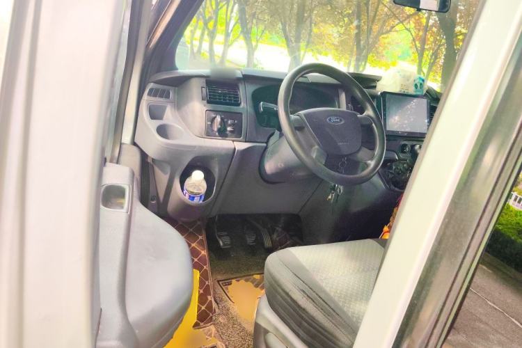 Used Ford Transit Custom 2016 2.2T Short-Wheelbase 6-Seater Mid-Roof Multi-Purpose Vehicle Driver Seat