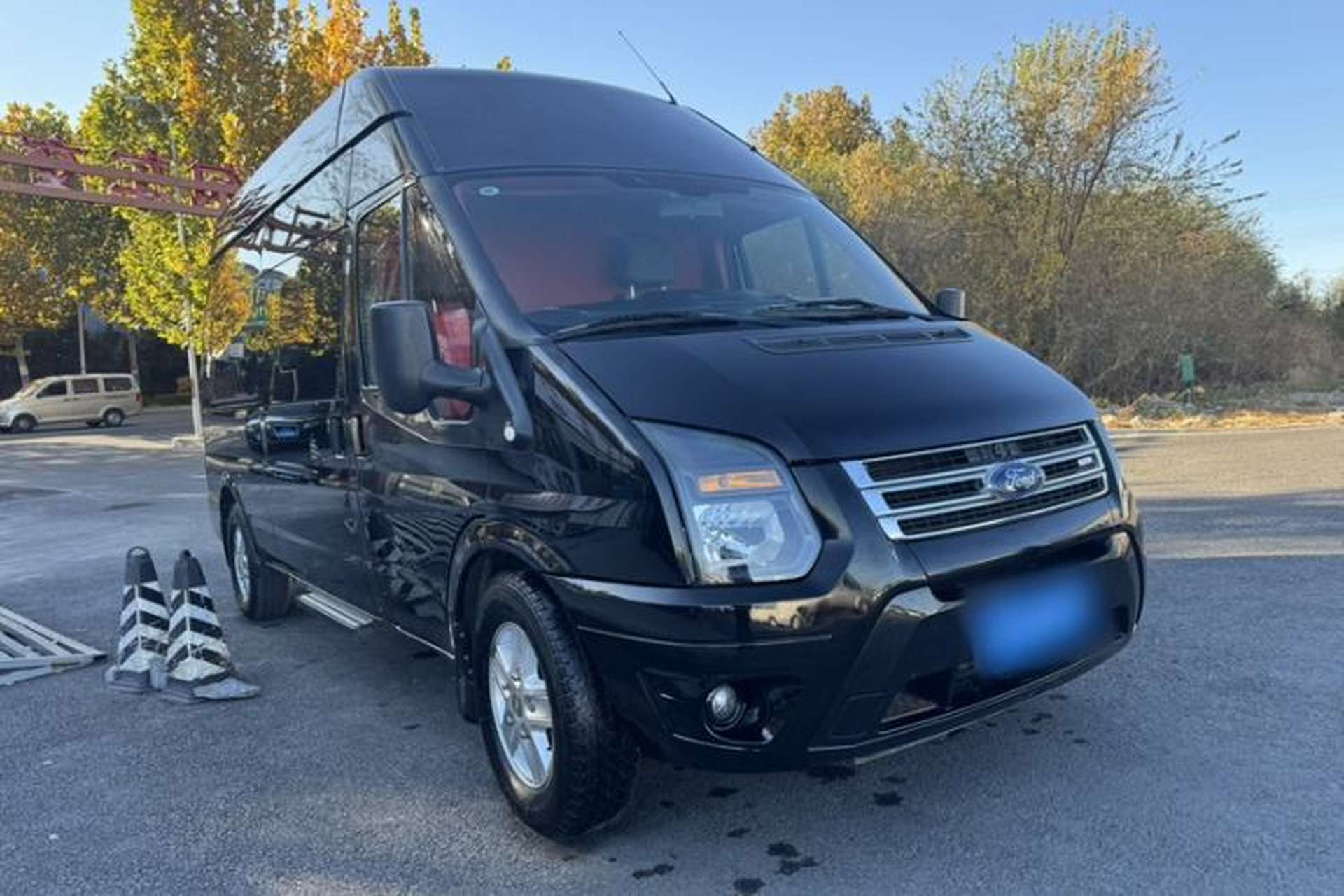Used Ford Transit Custom 2016 2.2T Long-Wheelbase 6-Seater High-Roof Multi-Purpose Vehicle Exterior 2
