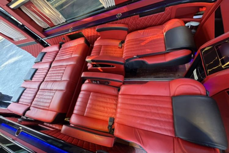 Used Ford Transit Custom 2016 2.2T Long-Wheelbase 6-Seater High-Roof Multi-Purpose Vehicle Interior 4