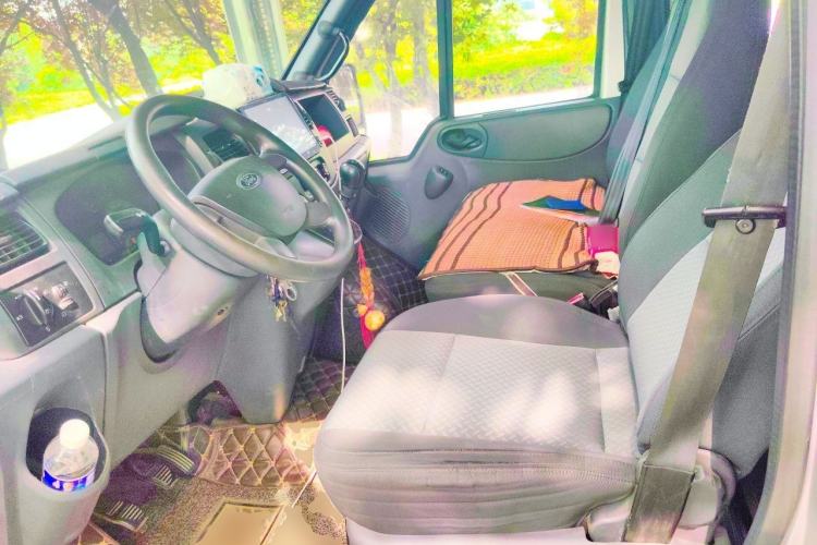 Used Ford Transit Custom 2016 2.2T Short-Wheelbase 6-Seater Mid-Roof Multi-Purpose Vehicle Left Front Seat