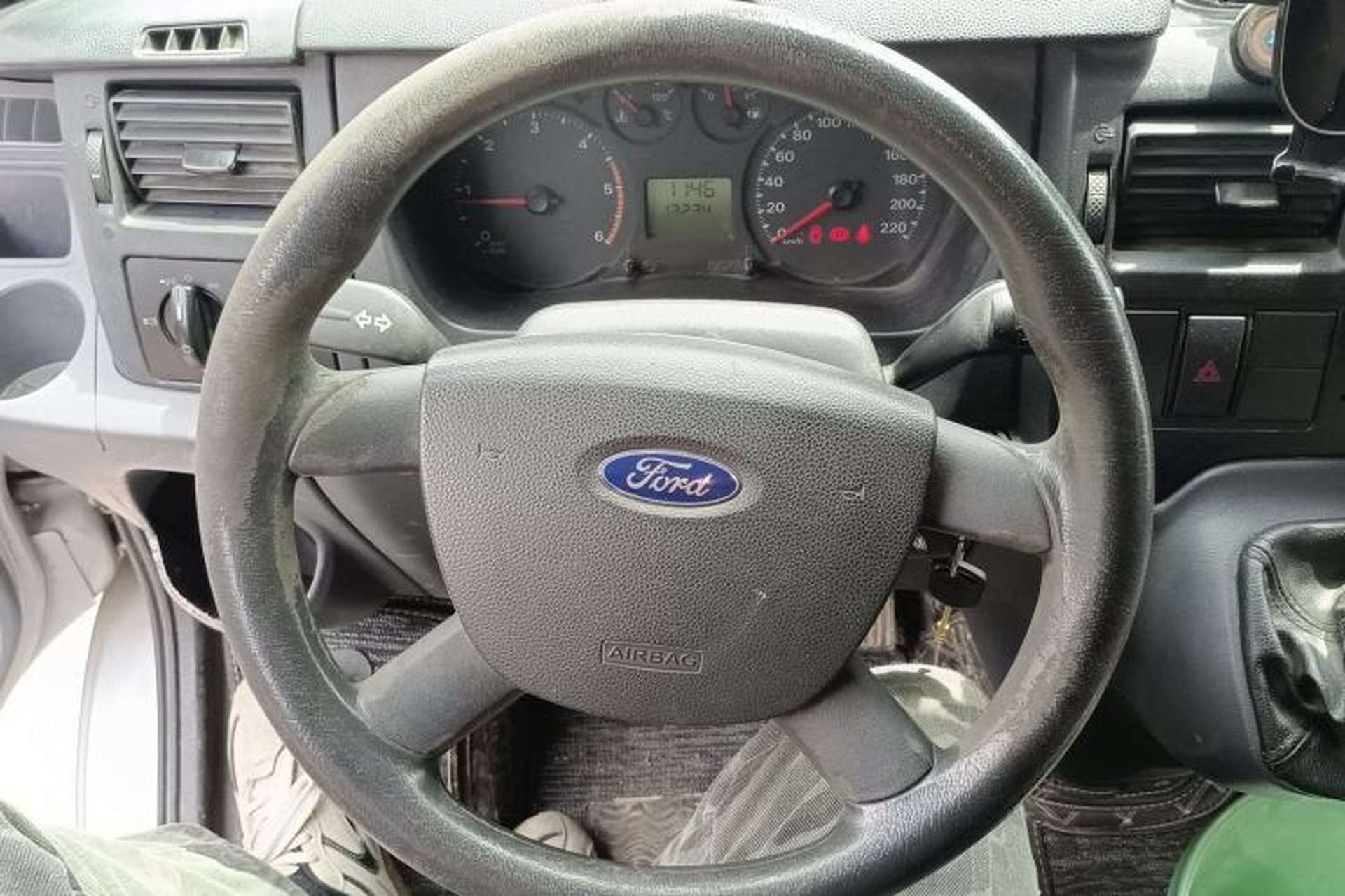 Used Ford Transit Custom 2016 2.2T Short-Wheelbase 6-Seater Mid-Roof Multi-Purpose Vehicle Steering Wheel