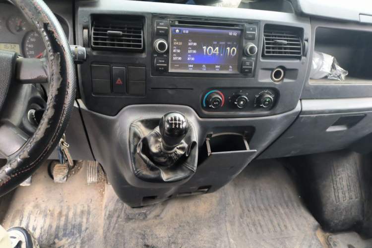Used Ford Transit Custom 2016 2.2T Long-Wheelbase 6/7-Seater Mid-Roof Multi-Purpose Vehicle Audio And AC Panel