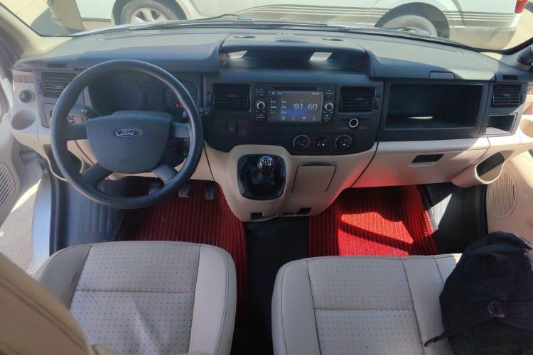 Used Ford Transit Custom 2016 2.2T Long-Wheelbase 6/7-Seater Mid-Roof Multi-Purpose Vehicle Center Console