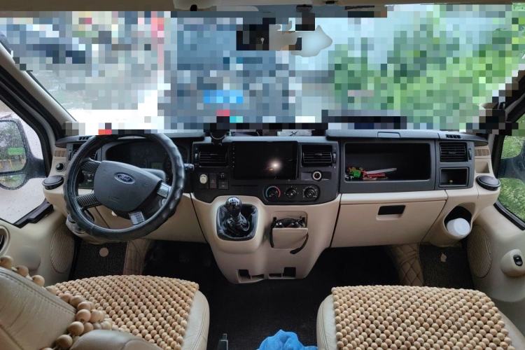 Used Ford Transit Custom 2016 2.4T Short Wheelbase 7-Seater Mid-Height Passenger Van Center Console
