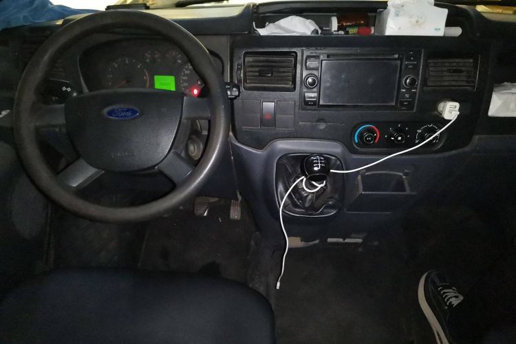 Used Ford Transit Custom 2016 2.2T Long-Wheelbase 6/7-Seater Mid-Roof Multi-Purpose Vehicle Center Console