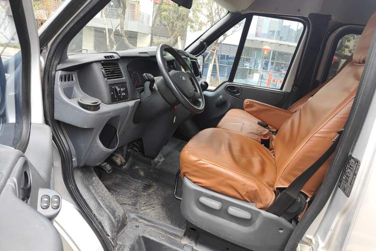 Used Ford Transit Custom 2016 2.2T Short-Wheelbase 6-Seater Mid-Roof Multi-Purpose Vehicle Driver Seat