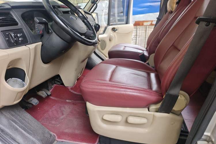 Used Ford Transit Custom 2016 2.2T Long-Wheelbase 9-Seater Mid-Roof Luxury Coach Driver Seat