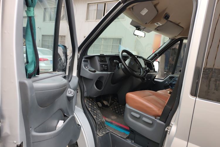 Used Ford Transit Custom 2016 2.2T Long-Wheelbase 6/7-Seater Mid-Roof Multi-Purpose Vehicle Driver Seat